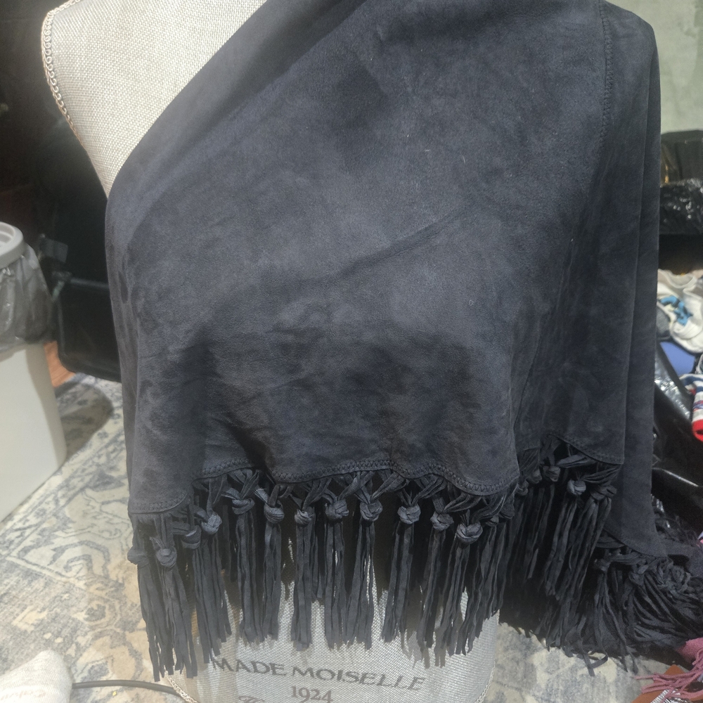 Chic Black Fringe Wrap